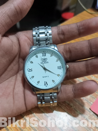 OLEVS FASHION WATCH ⌚